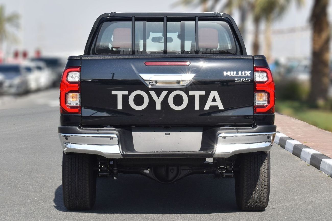 تويوتا هيلوكس TOYOTA HILUX 4.0 SR5 BLACK 2025