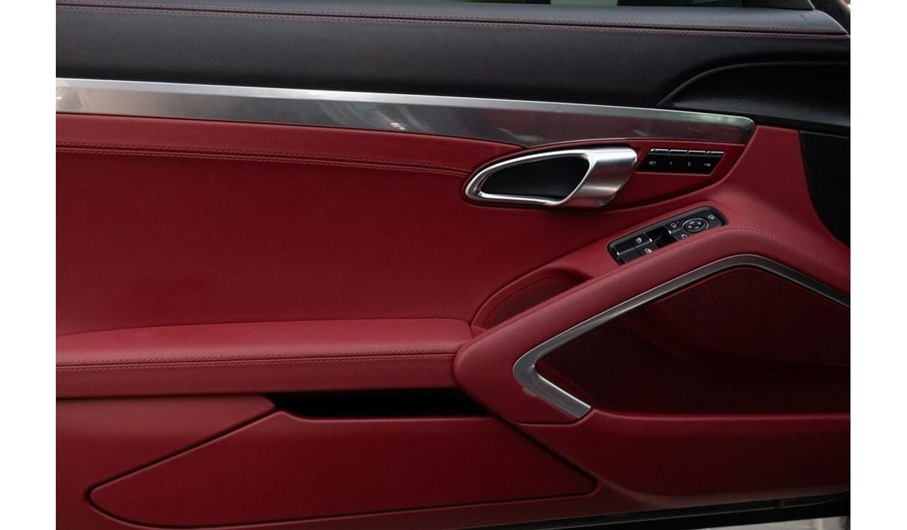 بورش كايمان 718 Porsche 718 Cayman Style Edition 2024 GCC under Agency Warranty with Flexible Down-Payment.