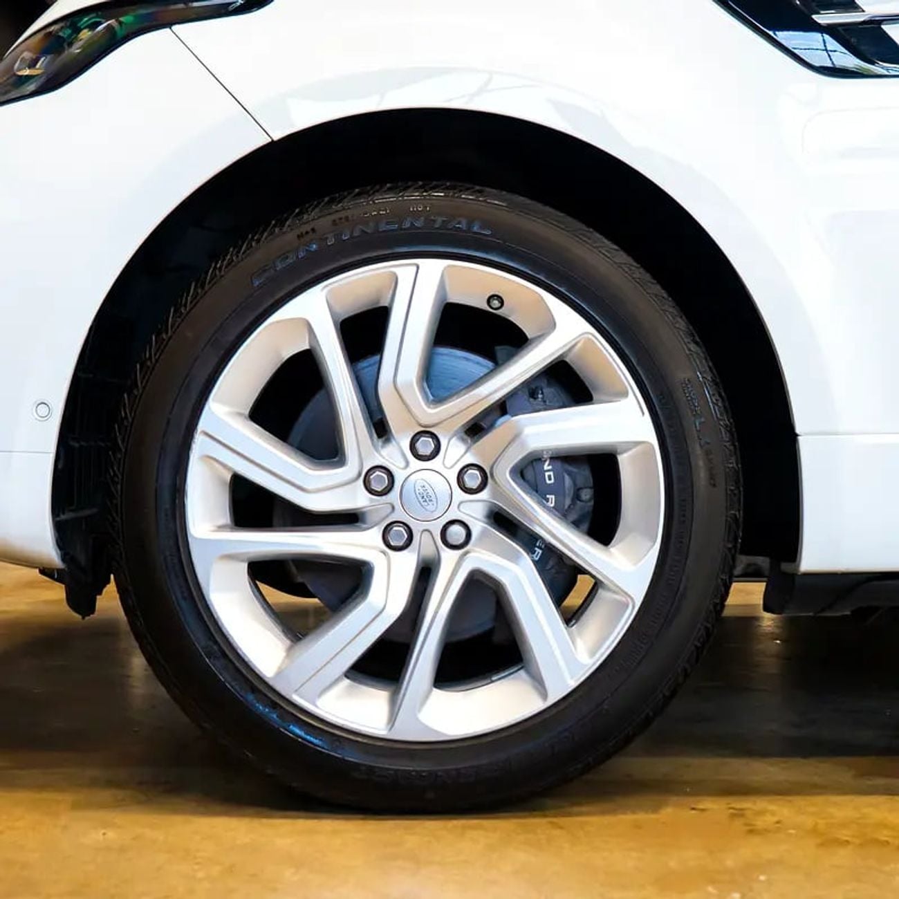 لاند روفر رينج روفر سبورت Dynamic HSE D350 3.0L 1,915 pm• 0% Downpayment • HSE • 1 Year Warranty