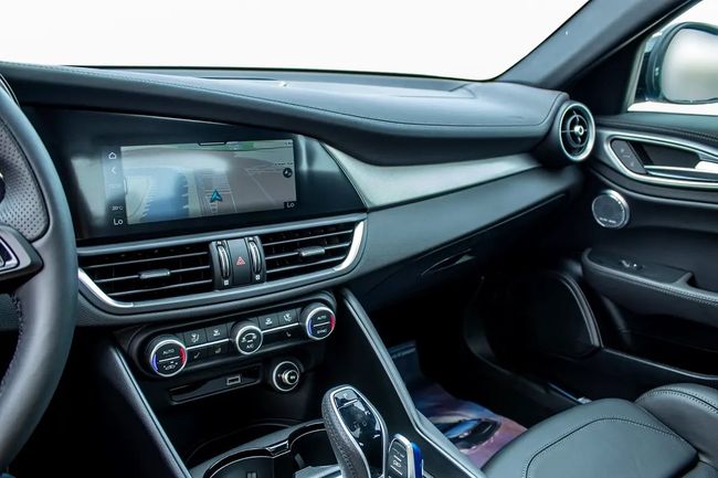 Alfa Romeo Giulia VELOCE, миниатюра 30