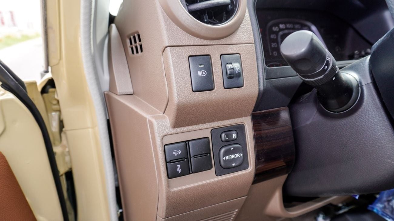 Toyota Land Cruiser 70 LX 2.8 L d