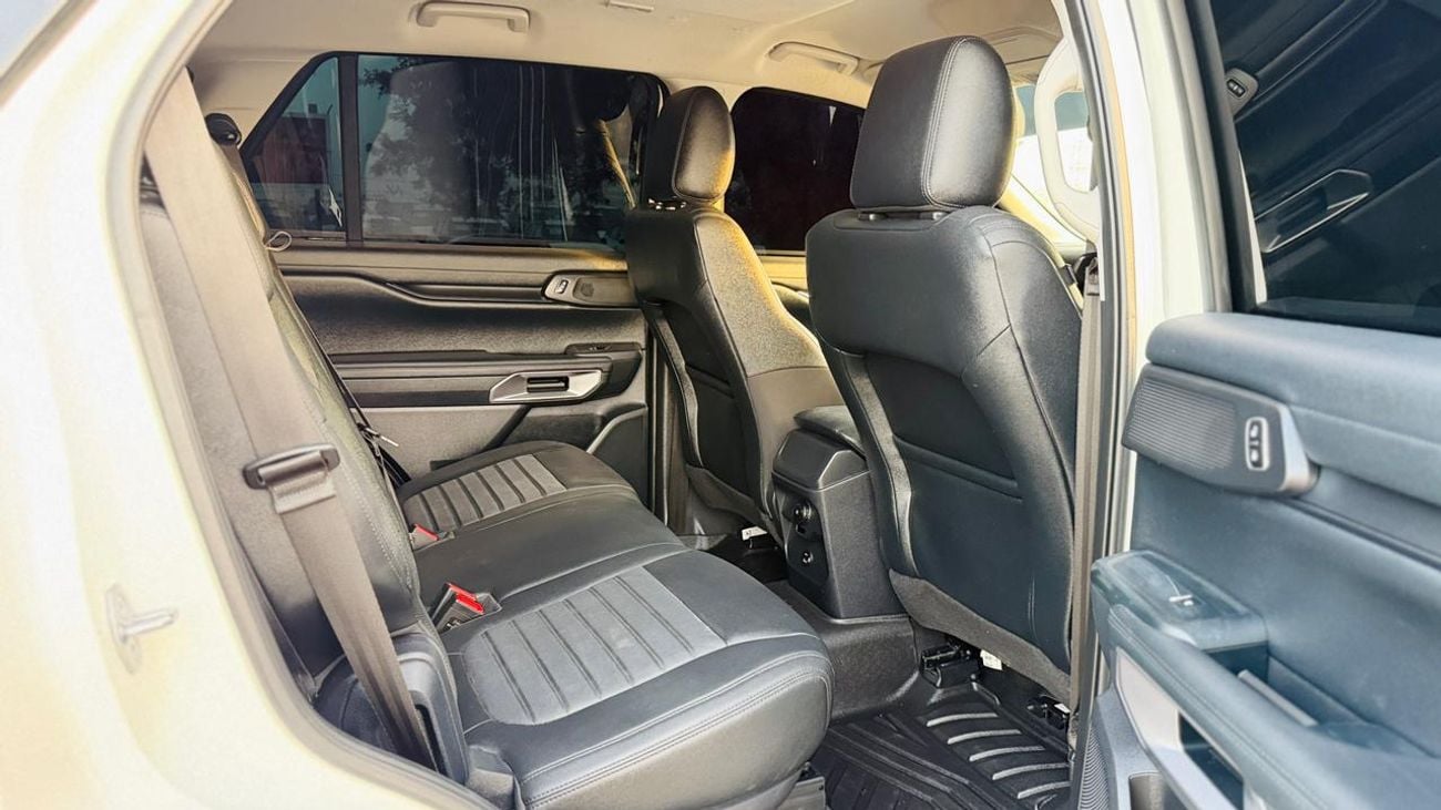 Ford Everest SPORTS | PUSH START | 2.0L DIESEL ENGINE | PARKING SENSORS | BACK CAMERA | AUTO | 2024 | RHD | 2WD