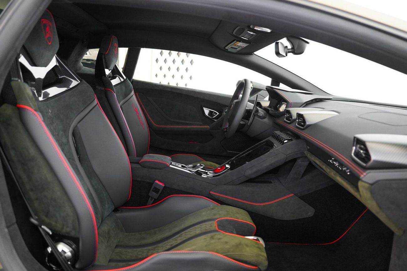 Lamborghini Huracan STERRATO 5.2L V10