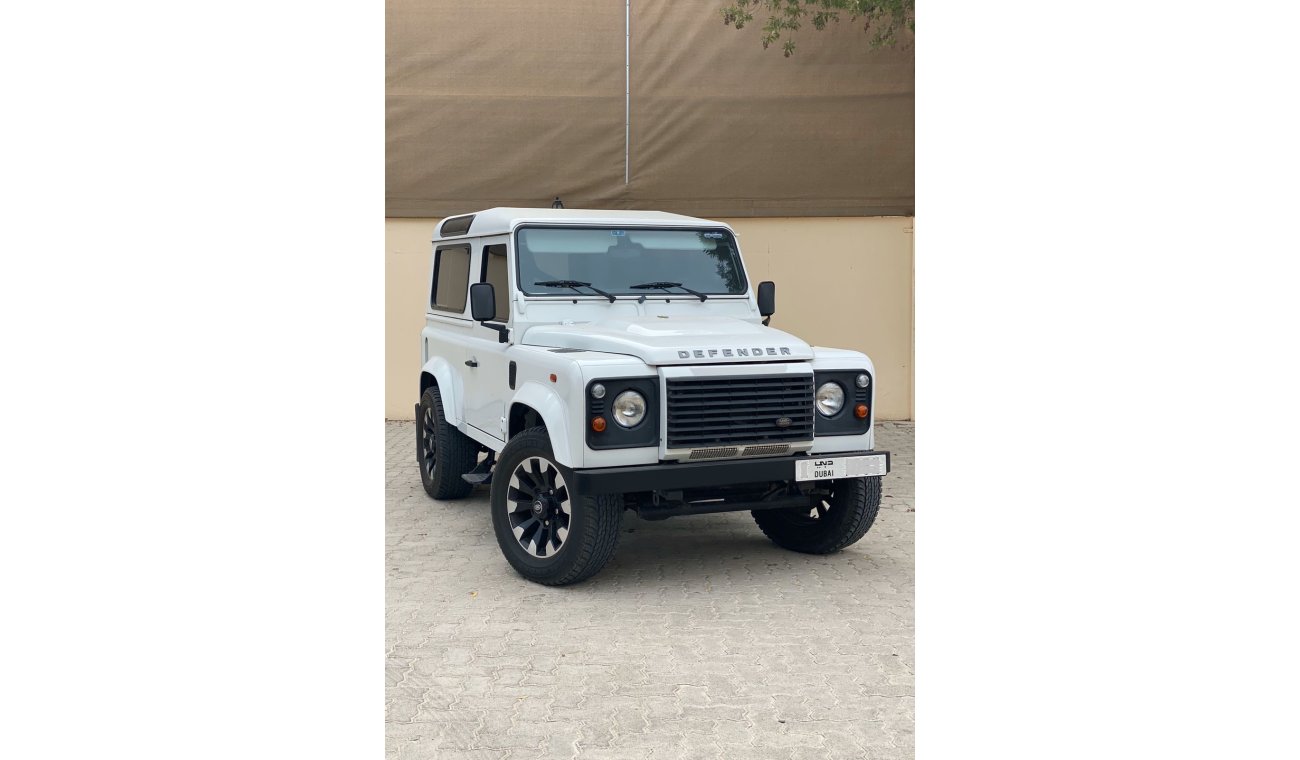 Land Rover Defender 90 2016