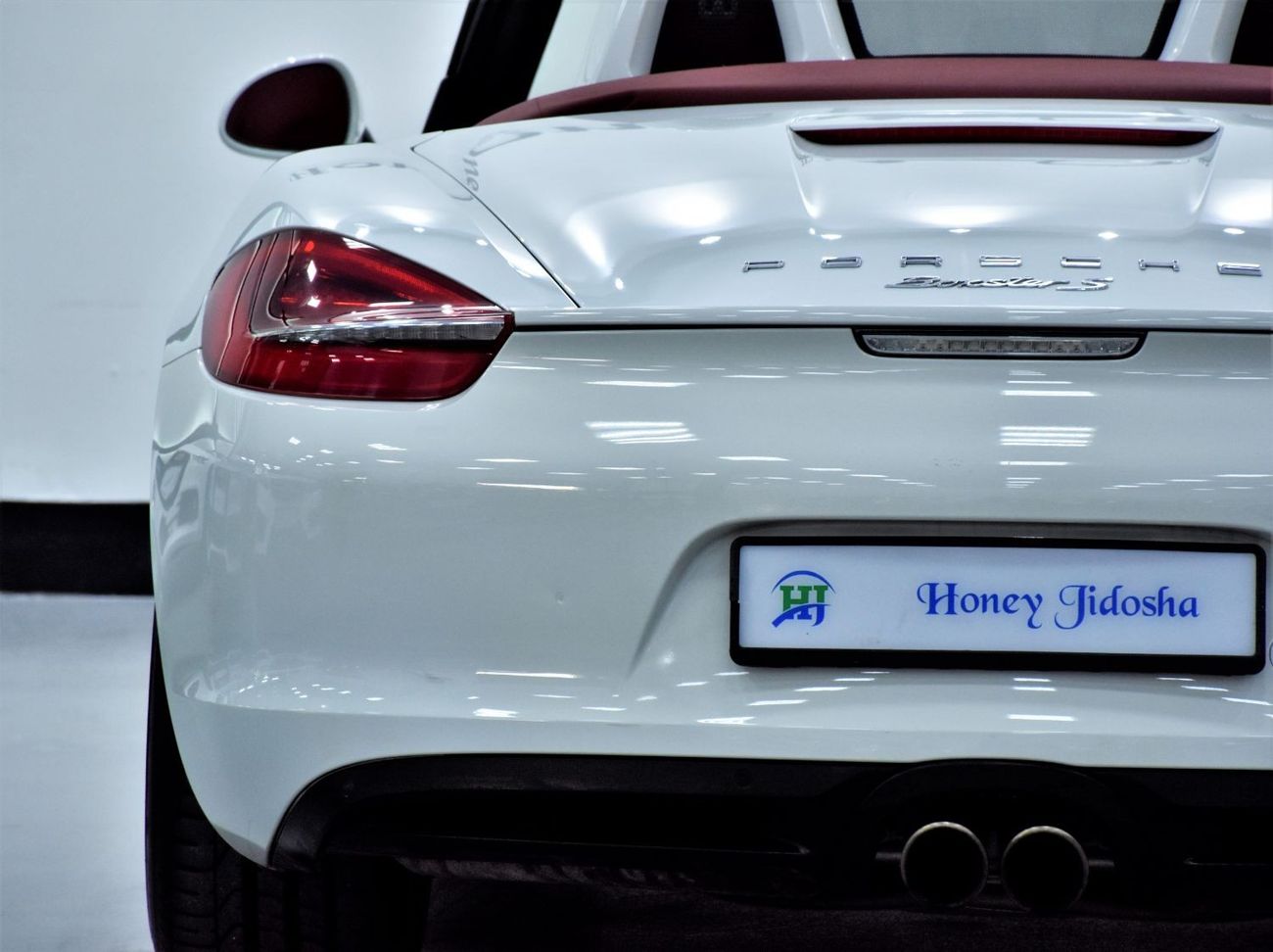 Porsche 718 Boxster EXCELLENT DEAL for our Porsche Boxster S ( 2014 Model ) in White Color GCC Specs