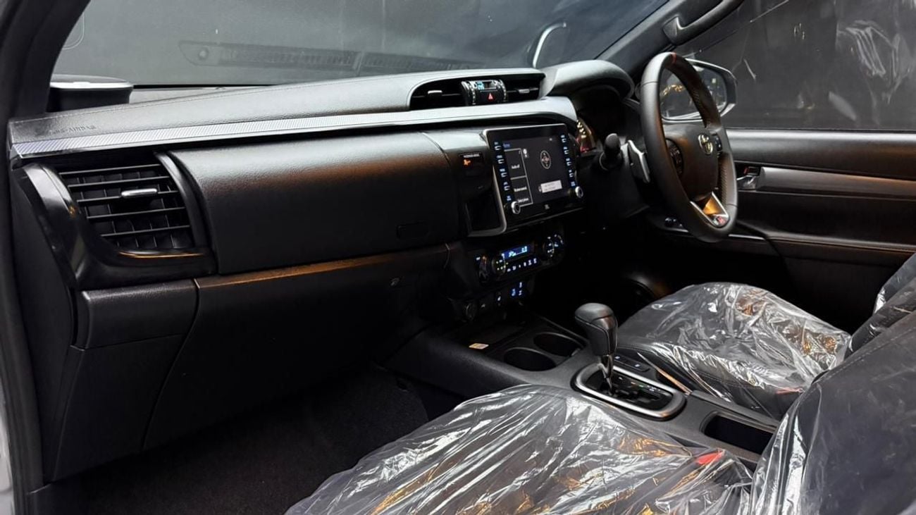 Toyota Hilux TOYOTA HILUX PICK UP GR SPORT 2024 (SILVER  ) 4WD AT DIESEL = RIGHT HAND