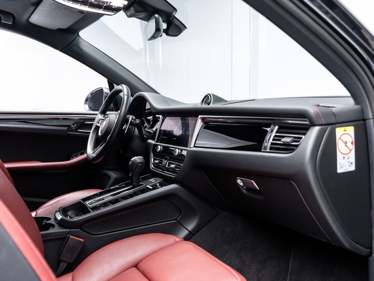 بورش ماكان S 2023 PORSCHE MACAN S| WARRANTY 2026 | THE BLACKLINE STANDARD