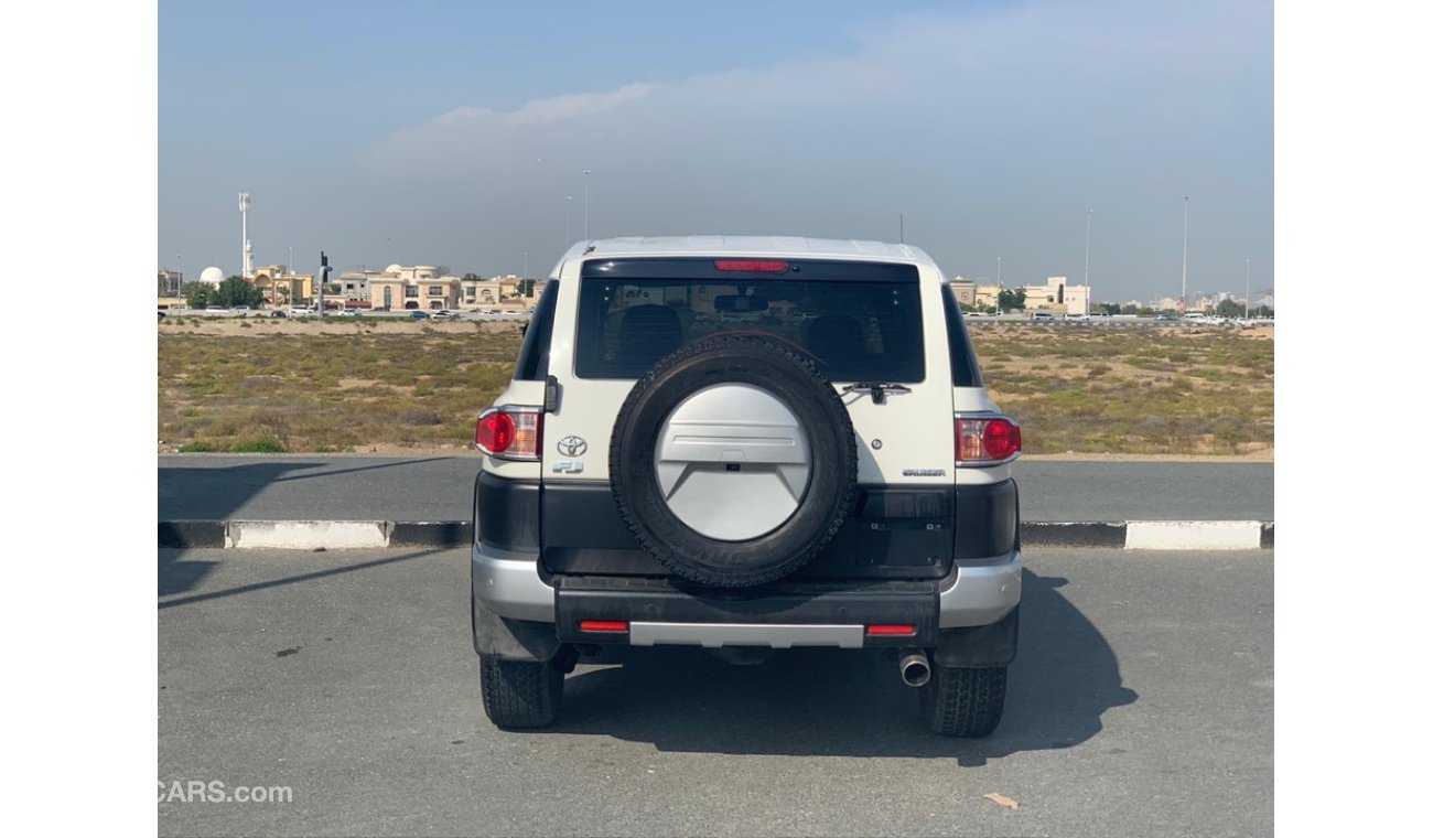 Toyota FJ Cruiser Very good price and condition 2009