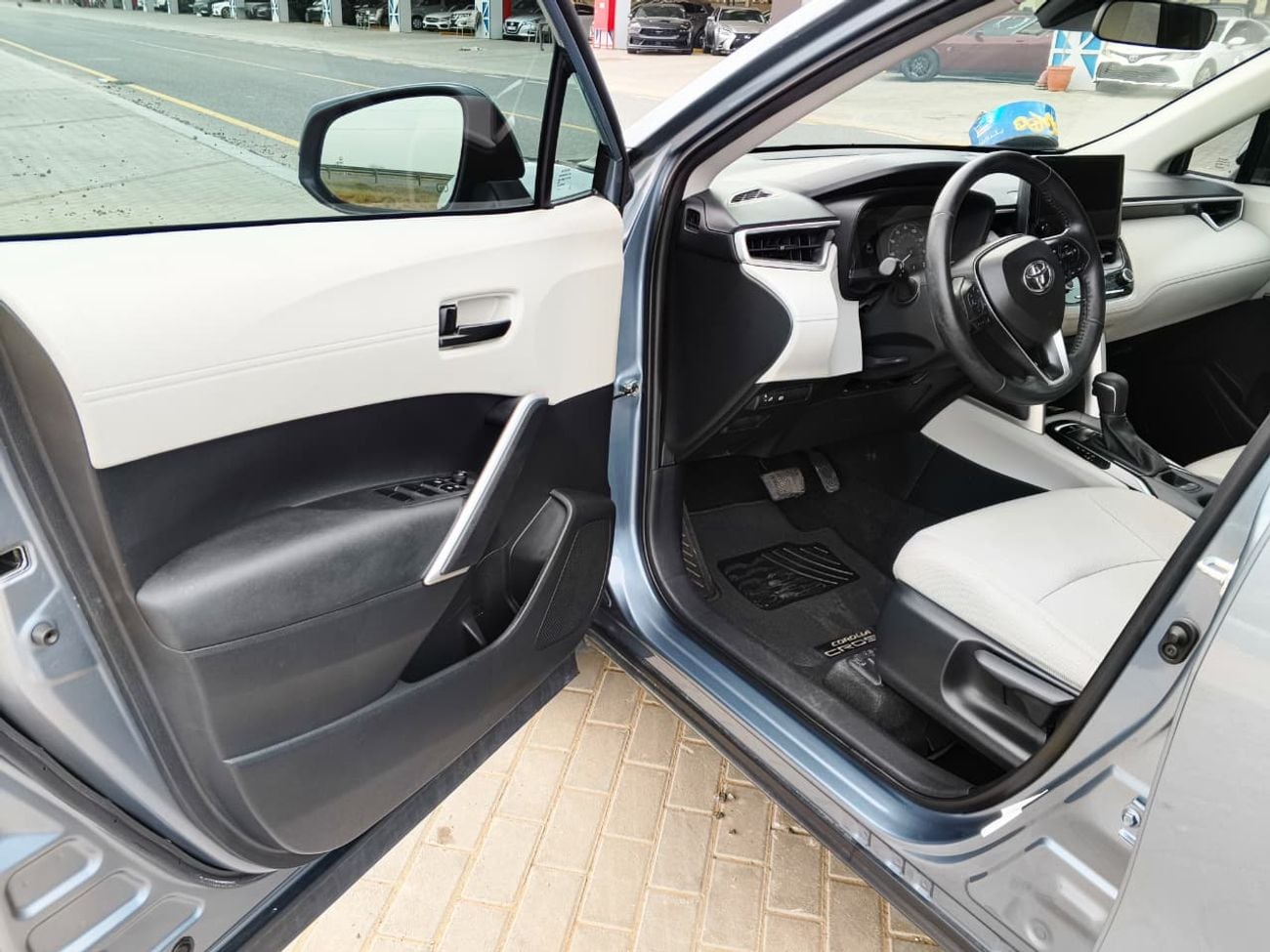 تويوتا كورولا كروس low milage