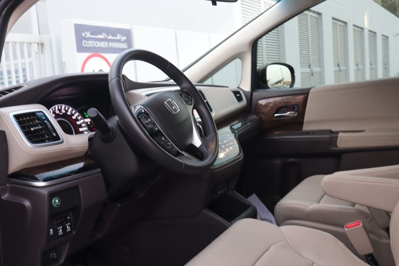 Honda Odyssey Touring GCC FULL OPTION