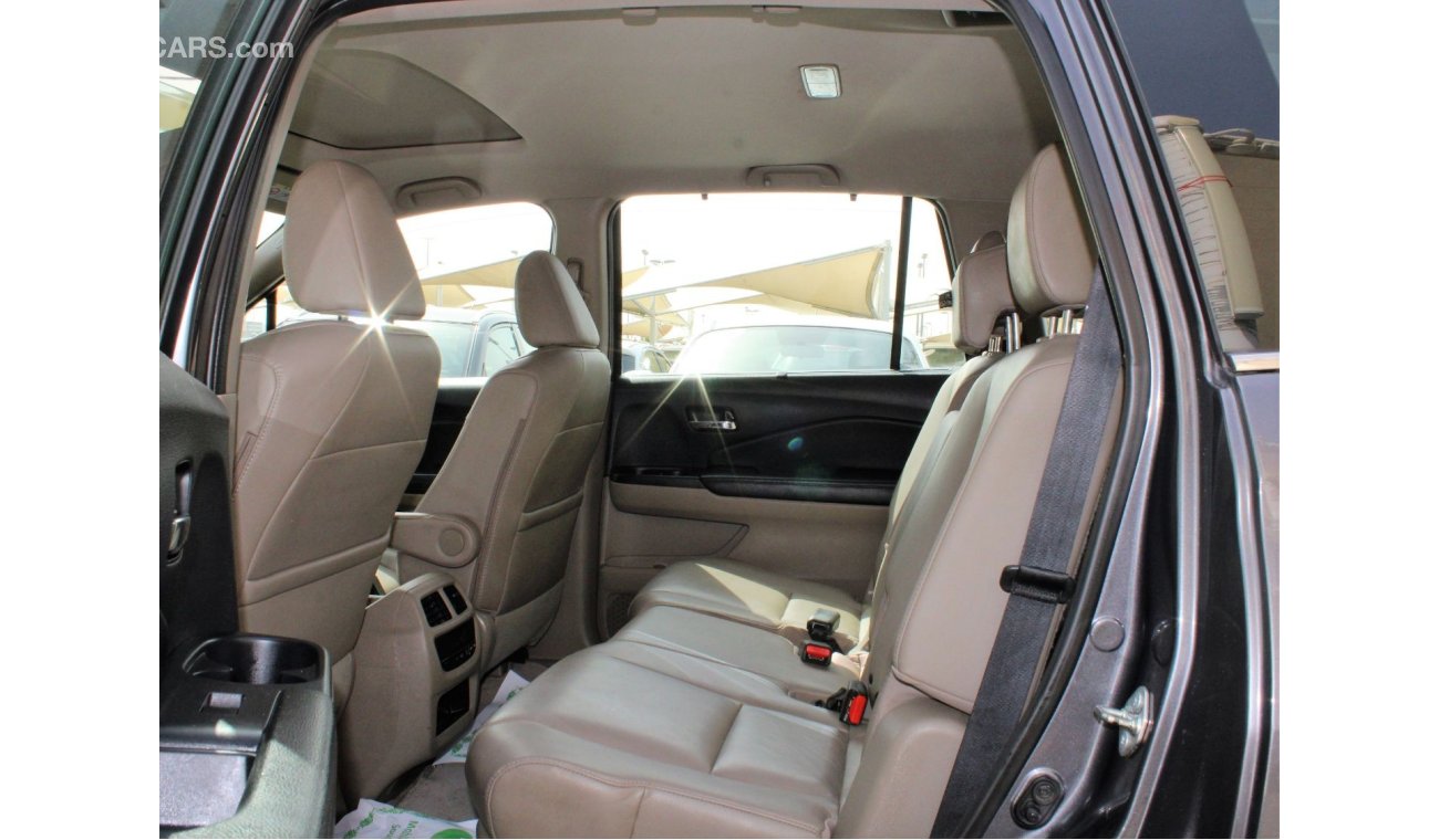 Honda Pilot Touring FULL OPTION  - GCC - EXCELLENT CONDITION INSIDE OUT - ACCIDENTS FREE