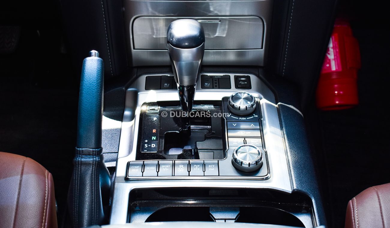 Toyota Land Cruiser VXR Grand Touring V8 5.7L