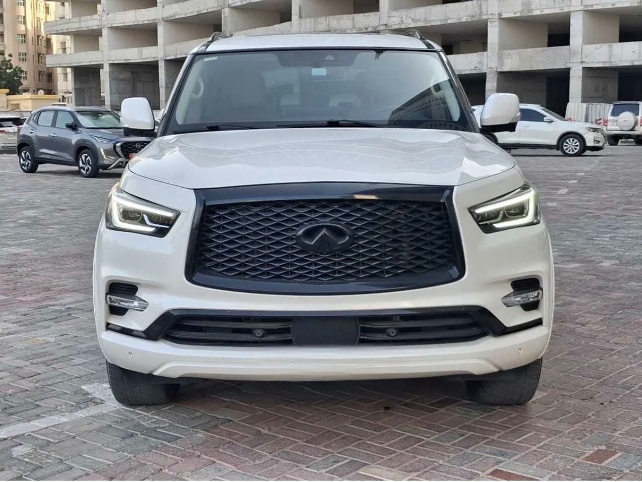 Infiniti QX80 SENSORY PRO BLACK EDITION