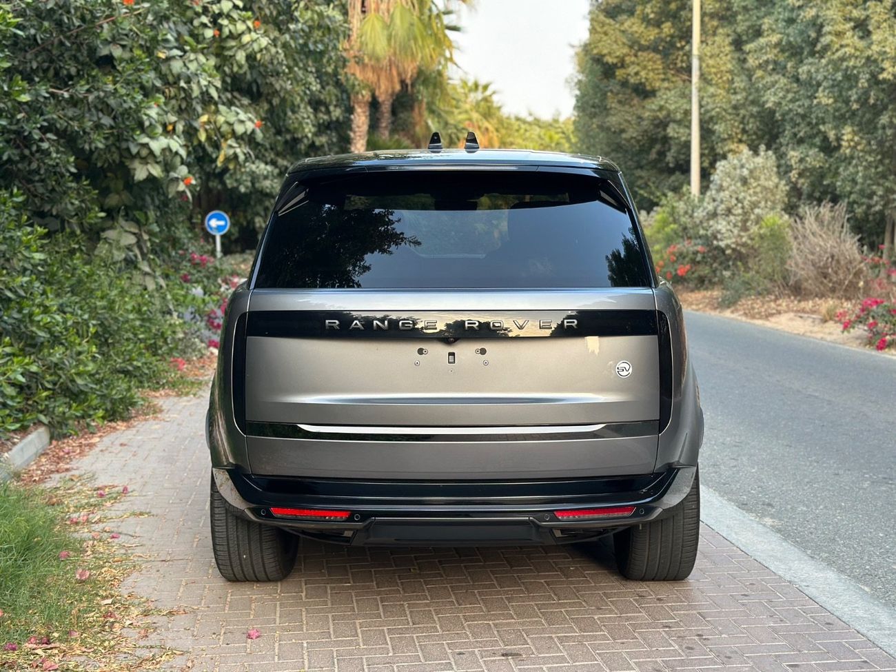 Land Rover Range Rover LWB SV P615 4.4L | 2023 Range Rover Vogue SV | Luxury SUV | 21,000 KM | Perfect Condition