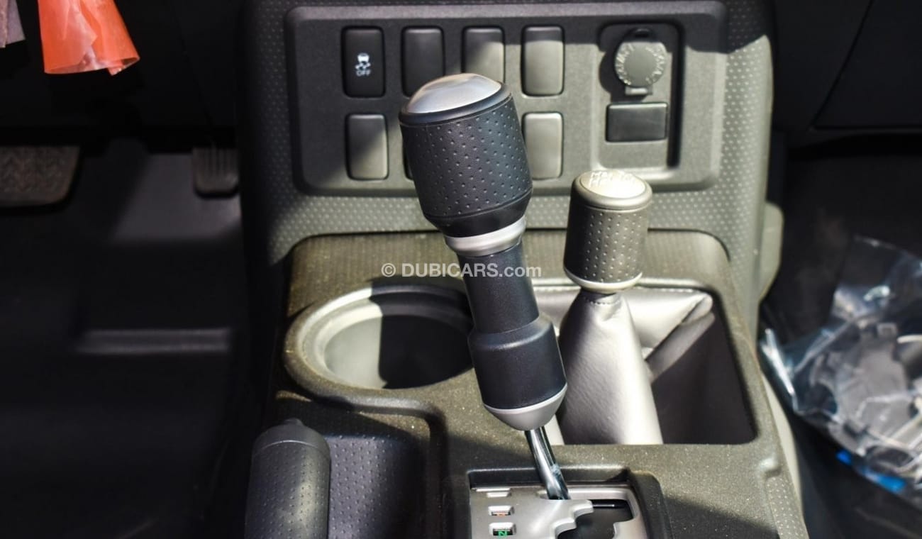 Toyota FJ Cruiser TOYOTA FJ CRUISER FINAL EDITION  0448/1000