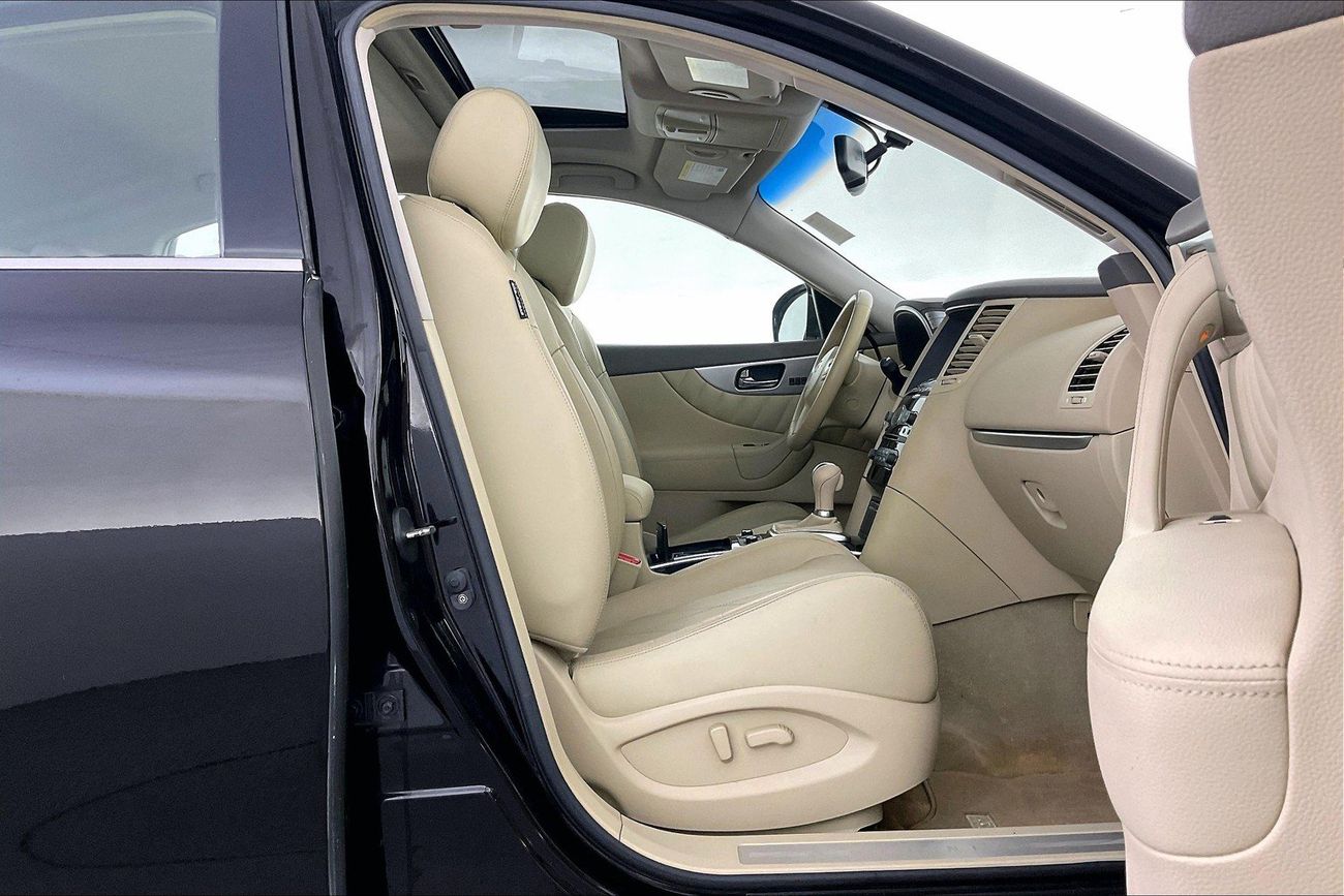 Infiniti QX70 Luxury / Luxe Sensory | Guaranteed Warranty | 0 Down Payment