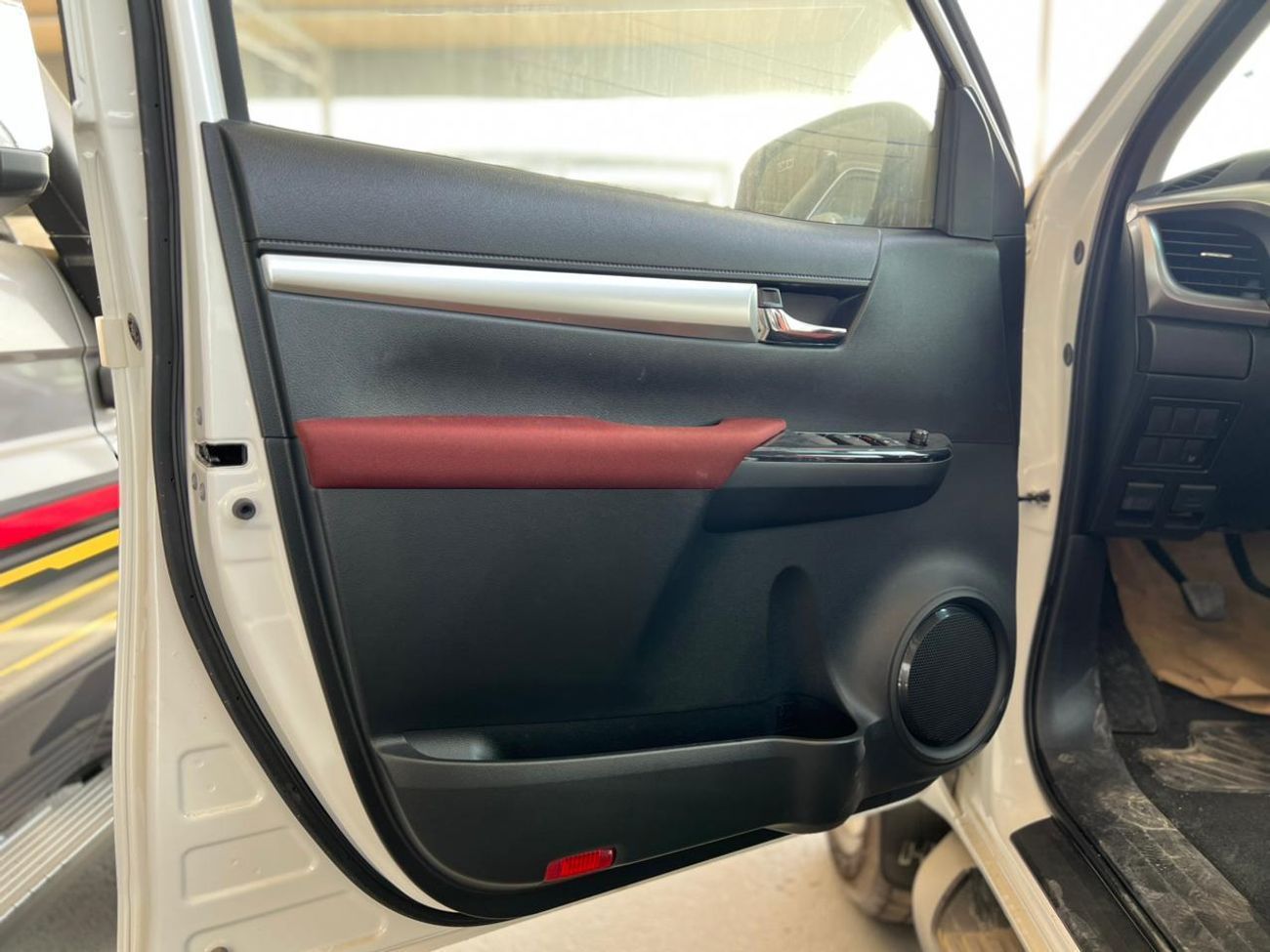 Toyota Hilux EXPORT ONLY - S GLX 2.7L AWD A/T