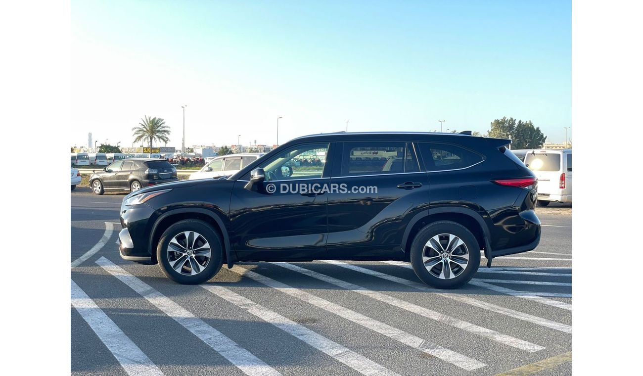 Toyota Highlander 2021 TOYOTA HIGHLANDER XLE 3.5L V6 AWD / EXPORT ONLY