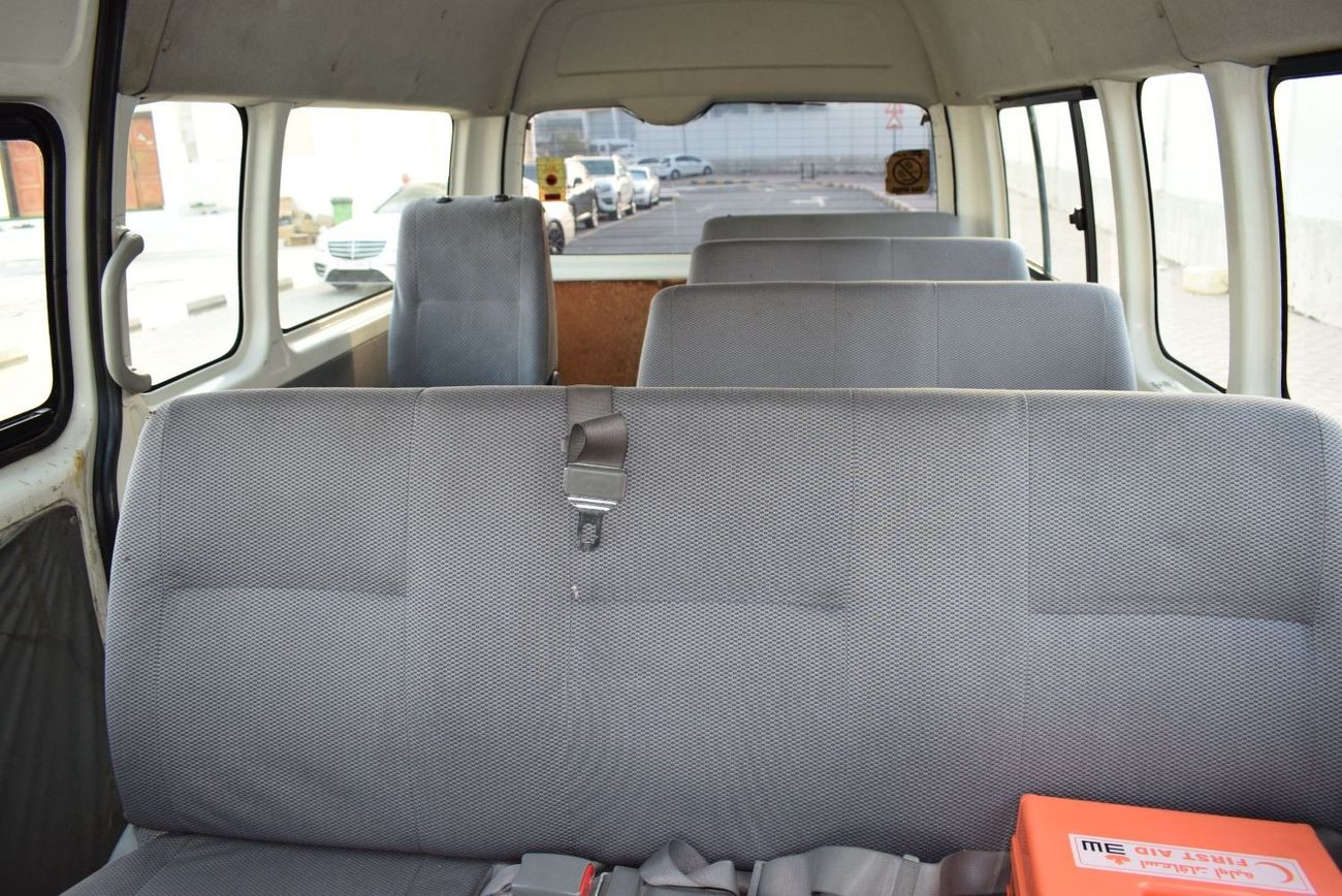 Toyota Hiace Toyota Hiace Highroof GL 15 seater, Model:2009. Excellent condition