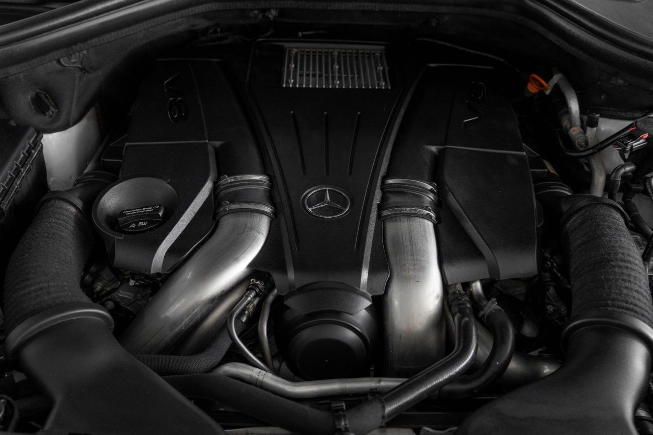 Mercedes-Benz GLS 500 Std 2016 Mercedes Benz GLS500 4MATIC / Full-Service History / Extended Warranty and Service Plan