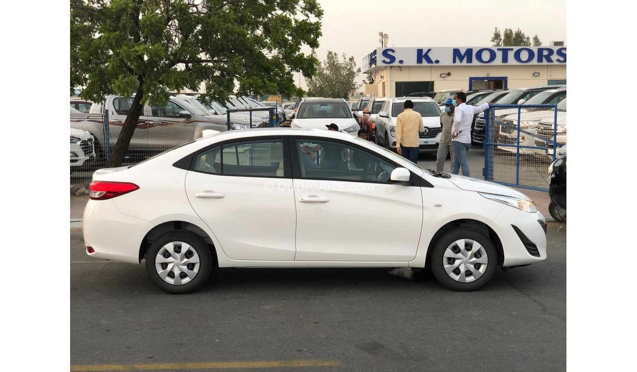 Toyota Yaris SEDAN, 1.3L, BASIC OPTION, MY2020