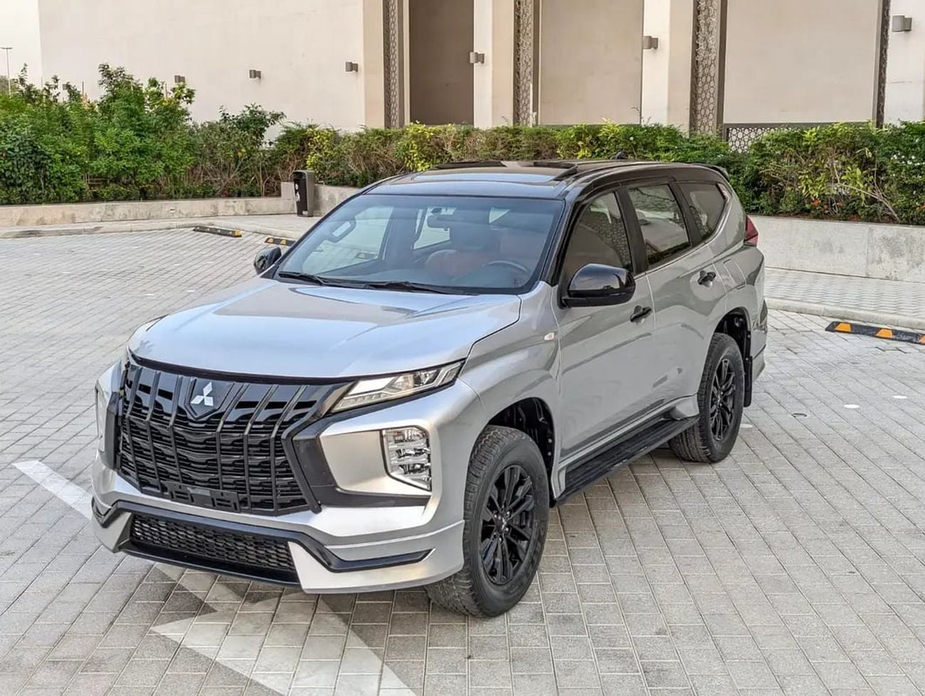 ميتسوبيشي مونتيرو سبورت SIGNATURE EDITION GCC ACCIDENT FREE IN EXCELLENT CONDITION