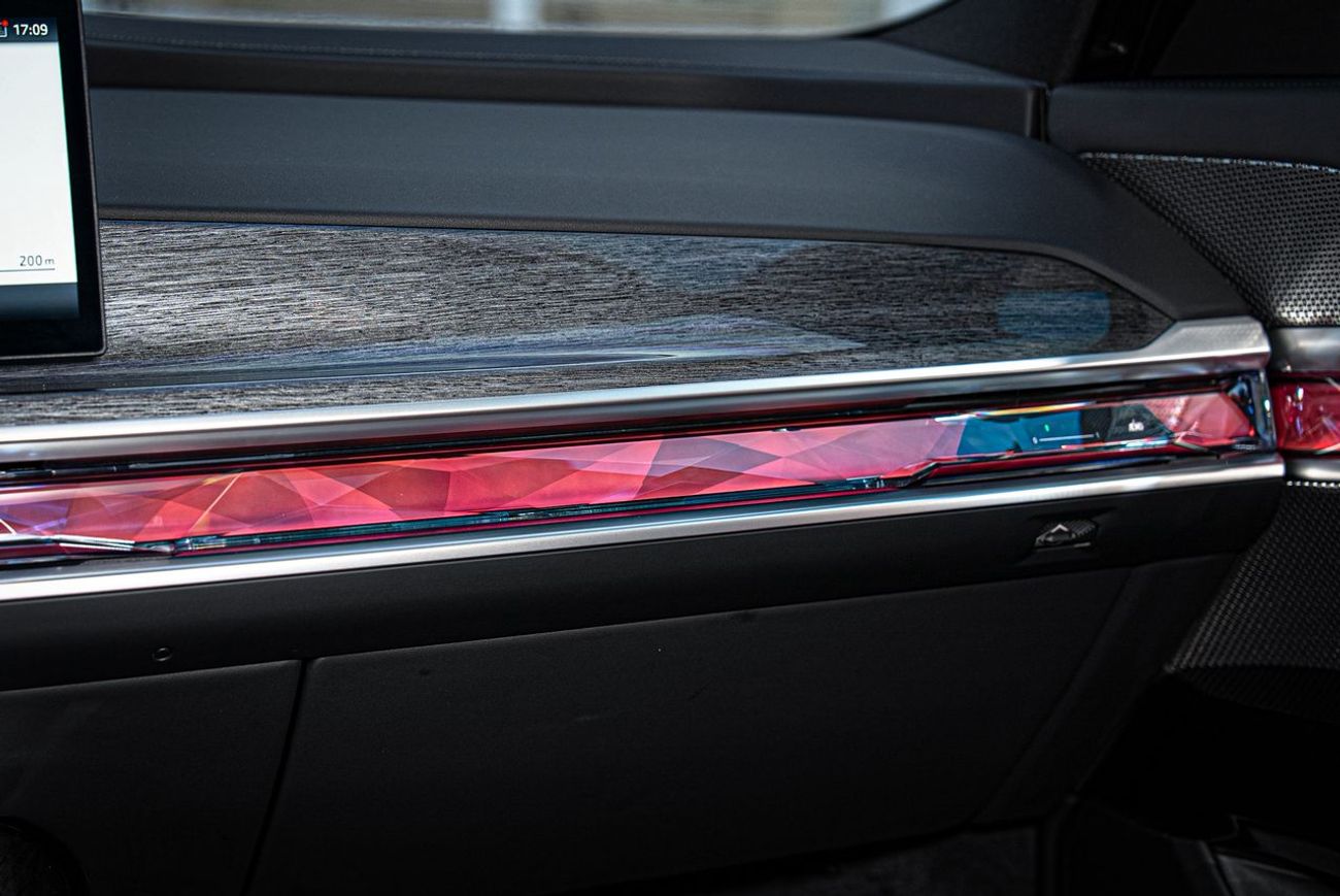 بي أم دبليو 740i