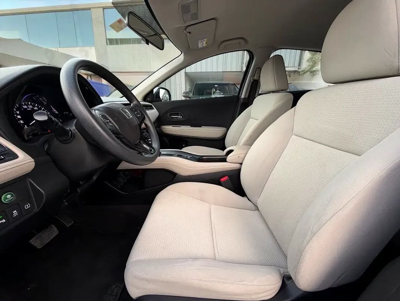 هوندا HRV EX  !! EID SALE !! 1 YEAR FREE WARRANTY !!  AED 640 P.M | 0% DOWN PAYMENT | HONDA HR-V | 1.8L I4 | 2