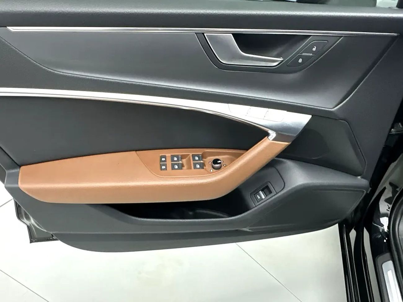 Audi A6 40 TFSI 2.0L Sedan Advanced 40 TFSI 190hp Business (Ref# 003795) EXCLUSIVE RAMADAN OFFER