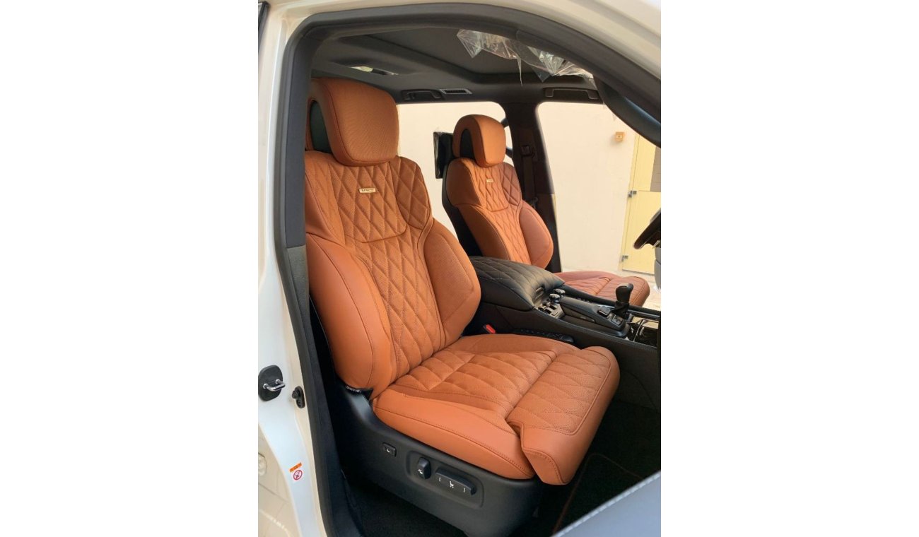 لكزس LX 570 Super Sport 5.7L Petrol Full Option with MBS Autobiography Massage Seat(Export Only)