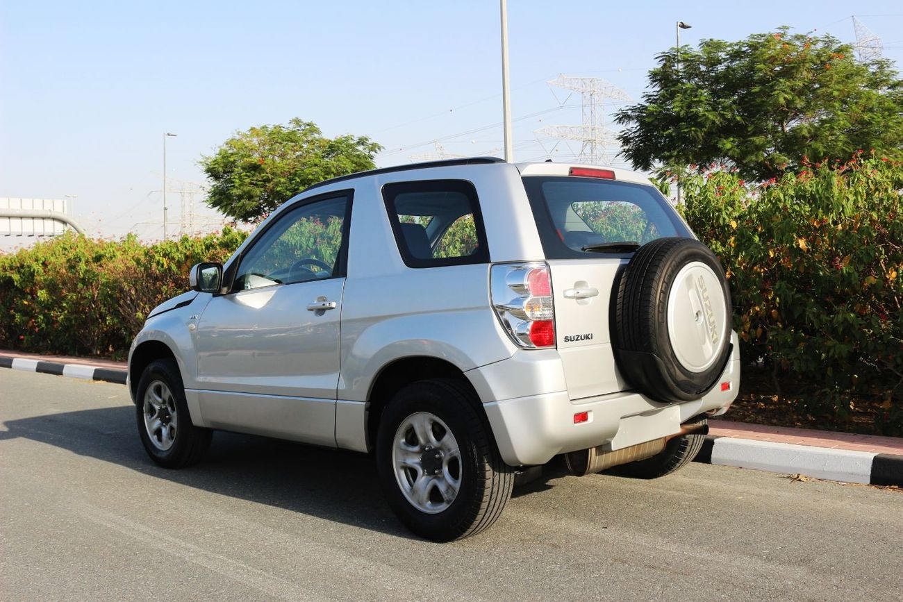 Suzuki Grand Vitara Suzuki Grand Vitara 4x4 Gulf space  2 Door Full Automatic 2009