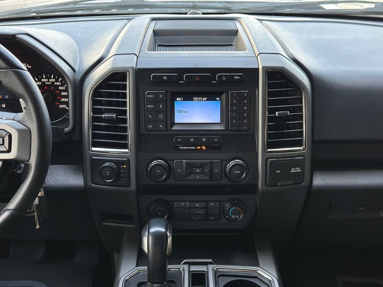 فورد إف-150 رابتور FORD RAPTOR F-150 V6T CABIN & HALF | GCC | 2019 | FULL SERVICE HISTORY IN AL-FUTTAIM