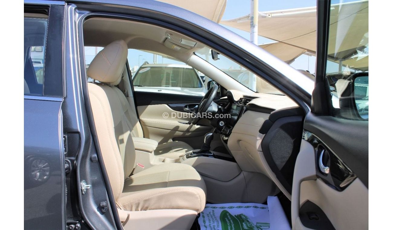 Nissan XTrail ACCIDENTS FREE - GCC - ORIGINAL PAINT - PERFECT CONDITION INSIDE OUT