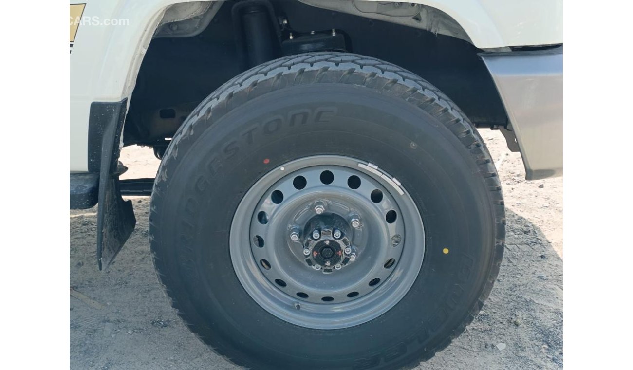 Toyota Land Cruiser 70 4.5L V8 Diesel, M/T, Chrome Mirror With Wooden Interior (70 Series) 2023