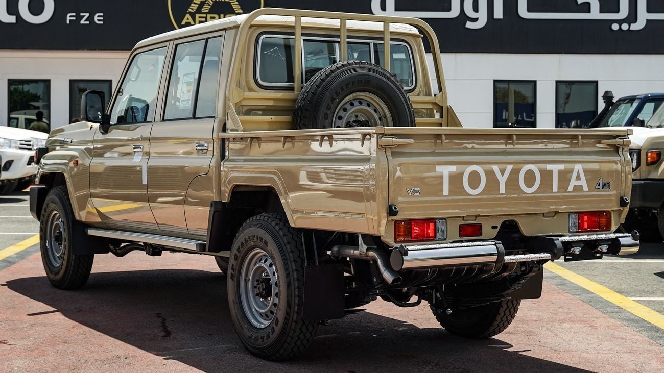تويوتا لاند كروزر بيك آب LC 79 DC 4.0 PETROL AT 2025 DIFF-LOCK