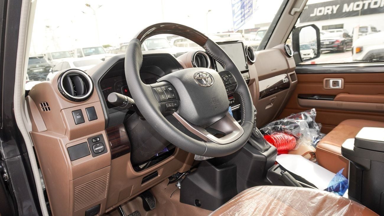 Toyota Land Cruiser Pick Up TOYOTA LC79 PICKUP D/C LX-Z1 4.0L PETROL V6 A/T FULL OPTION 2025 MODEL