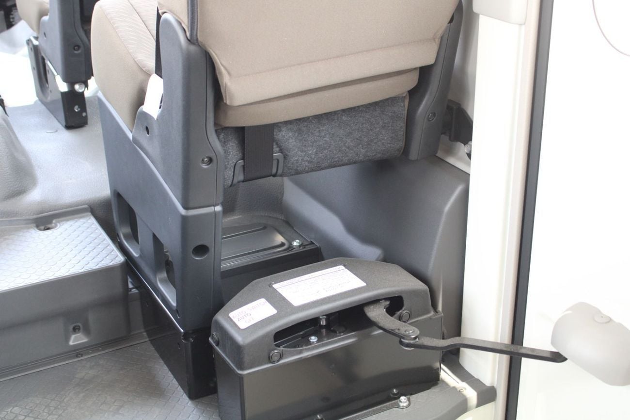 تويوتا كوستر TOYOTA COASTER 4.2L DIESEL 23 SEATER DLX MANUAL