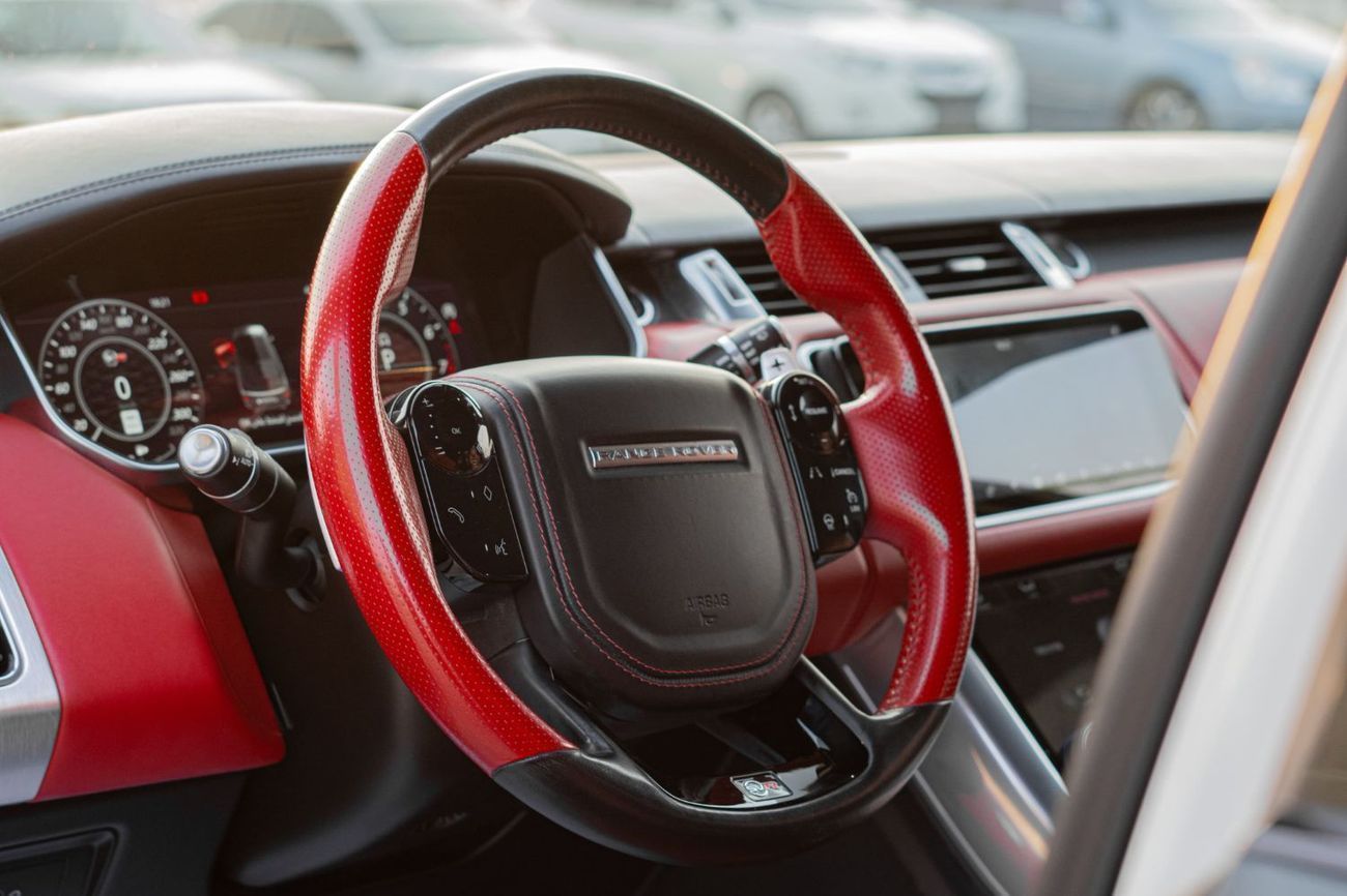 Land Rover Range Rover Sport SVR 5.0L (575 HP) 4WD