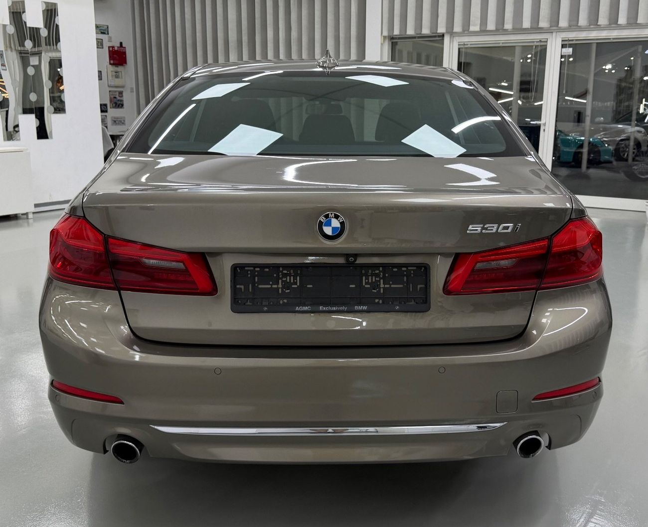 BMW 530i Luxury 2.0L