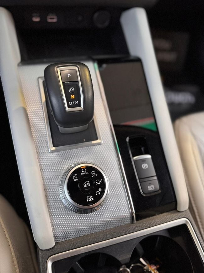 Mitsubishi Outlander PREMIUM LAUNCH EDITION, миниатюра 17
