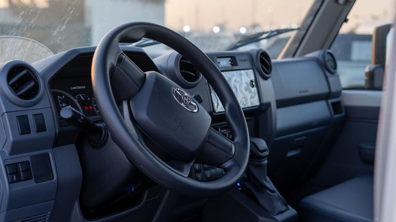 Toyota Land Cruiser Pick Up 79 SC 2.8L T/Diesel A/T 2025YM