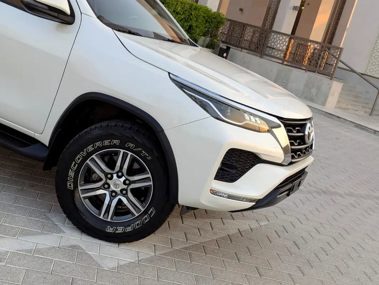 Toyota Fortuner GXR 4.0L V6 GCC Specs | 4WD | Full Service History | Excellent Condition