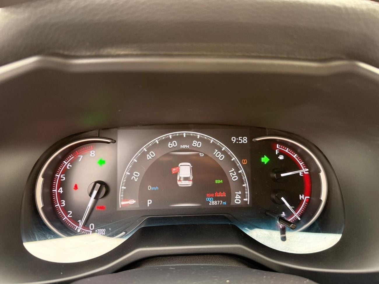 Toyota RAV4 XLE 2.5L push start 2024