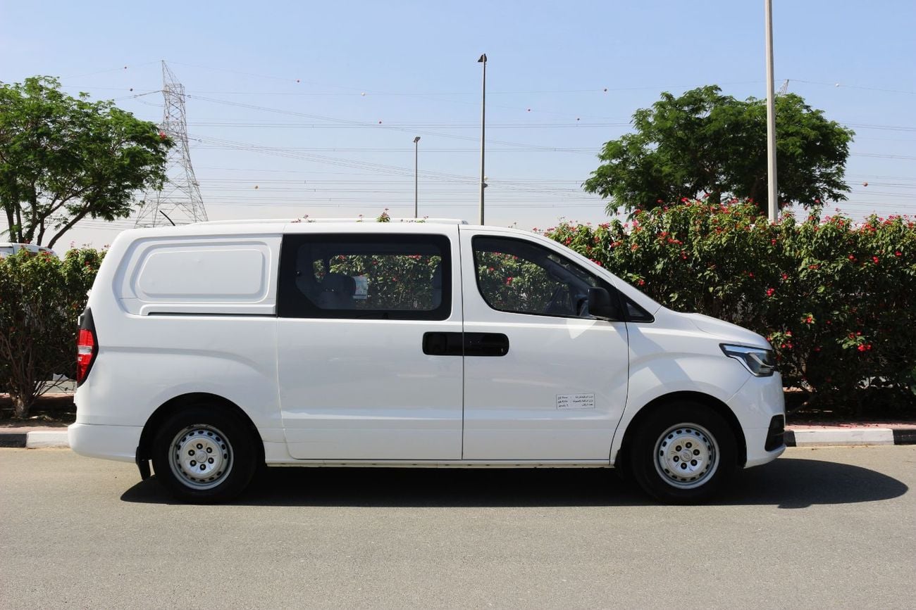 Hyundai H-1 Hyundai H1 Panel Van 5 SEATS 2020 - GCC Specs - Perfect for Business
