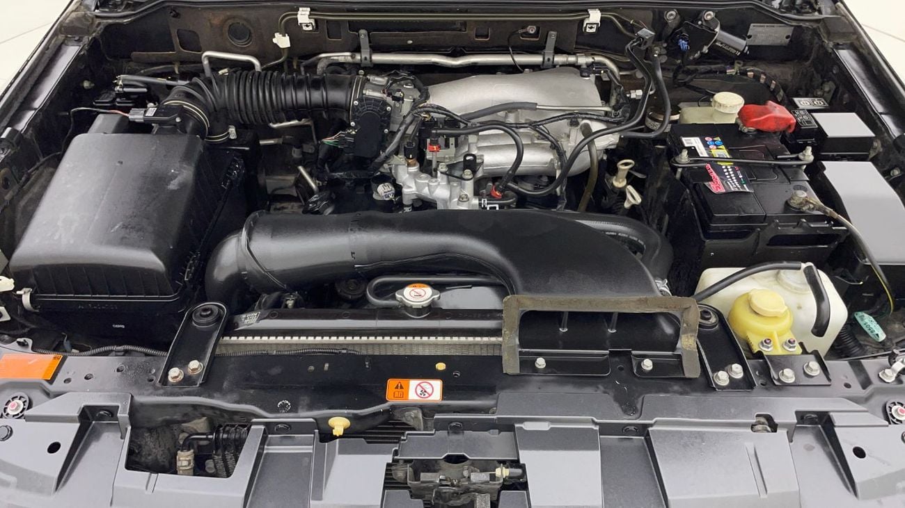 ميتسوبيشي باجيرو 3.5L 2017 | 0 DP | 937/Month | 30 Day Return | Service History