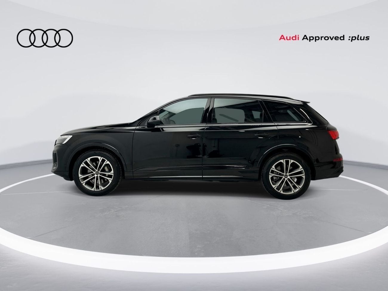 أودي Q7 55 TFSI S-LINE سيارة رياضية متعددة الاستخدامات S line 55 TFSI quattro بقوة 340 حصان (رقم المرجع: 19219)