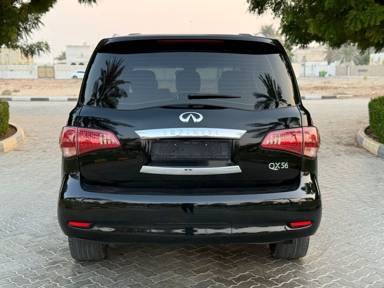 إنفينيتي QX56 Luxury 5.6L