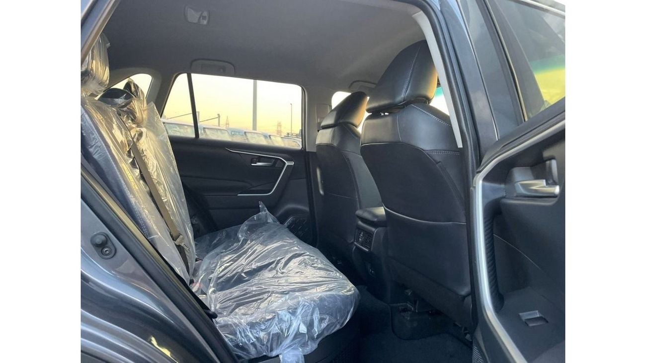 تويوتا راف ٤ *Offer*2021 Toyota RAV4 Hybrid - 2.5L V4 - Right Hand Drive - Japan Specs --UAE PASS