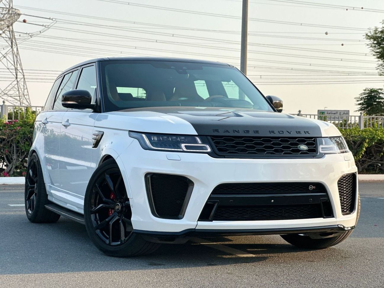 Land Rover Range Rover Sport RANGE ROVER SVR MODEL 2018 KILOMETERS 78000 GCC Counter service at Al Tayer Agency until 2028