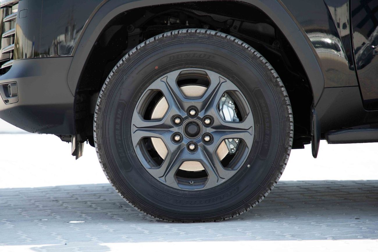 تويوتا لاند كروزر 2023 تويوتا لاند كروزر 3.5 لتر GR-Sport بدون ACC (OE-R) - أسود من الداخل أسود وأحمر